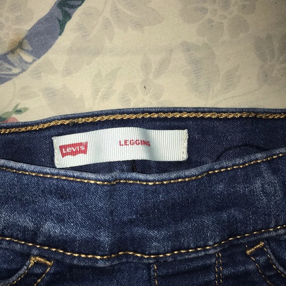 Toddler girl Levis jeans Size 2t